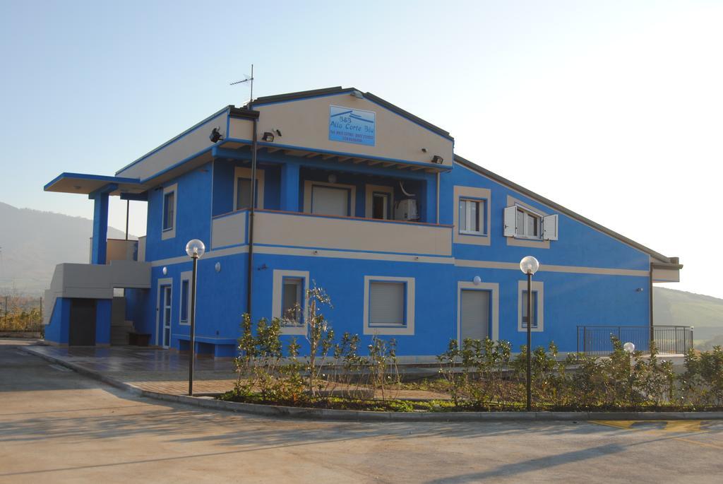 B&B Alla Corte Blu Melfi Exterior foto
